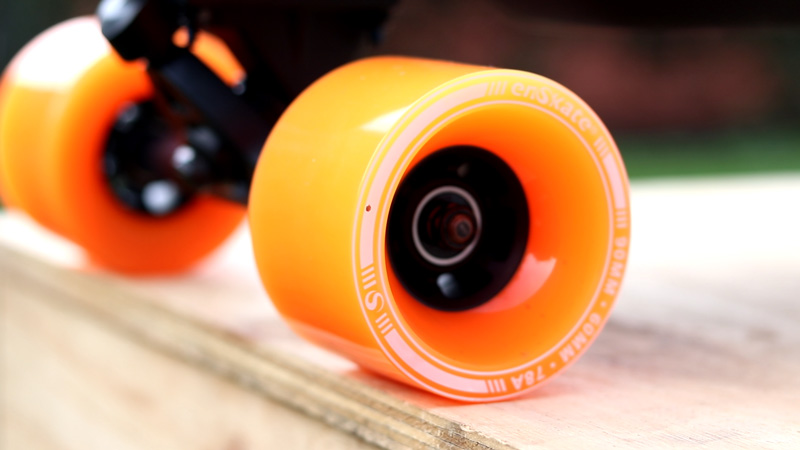 Big orange wheels on the enSkate r3 mini