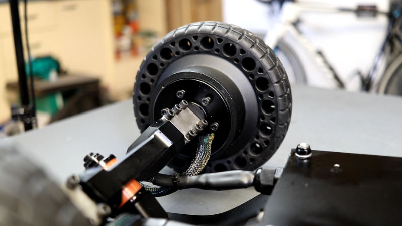 Planetary gear motors on the Ecomobl ET