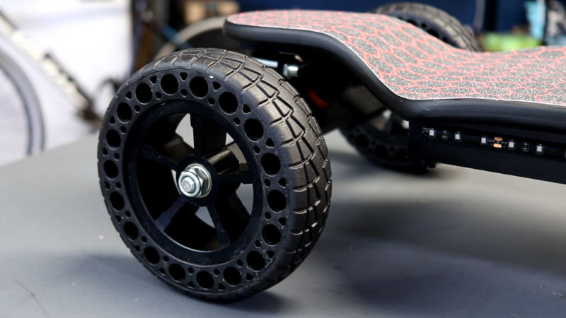 rubber wheels on the Ecomobl ET