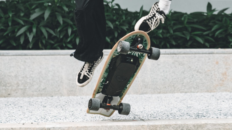 Doing an ollie on the Meepo Mini Dual