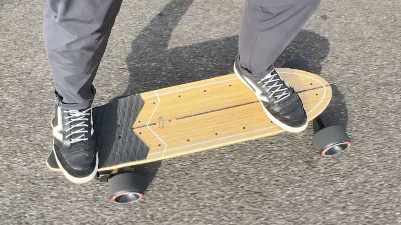  MEEPO Flow Electric Skateboard, Flexible Lean Oxygenated Wavy,  24 Miles Range,for Excellent Commuting Experience : Sports & Outdoors